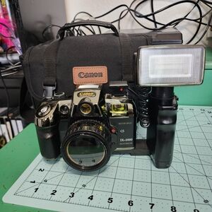 Canon DL-9000 Film Camera